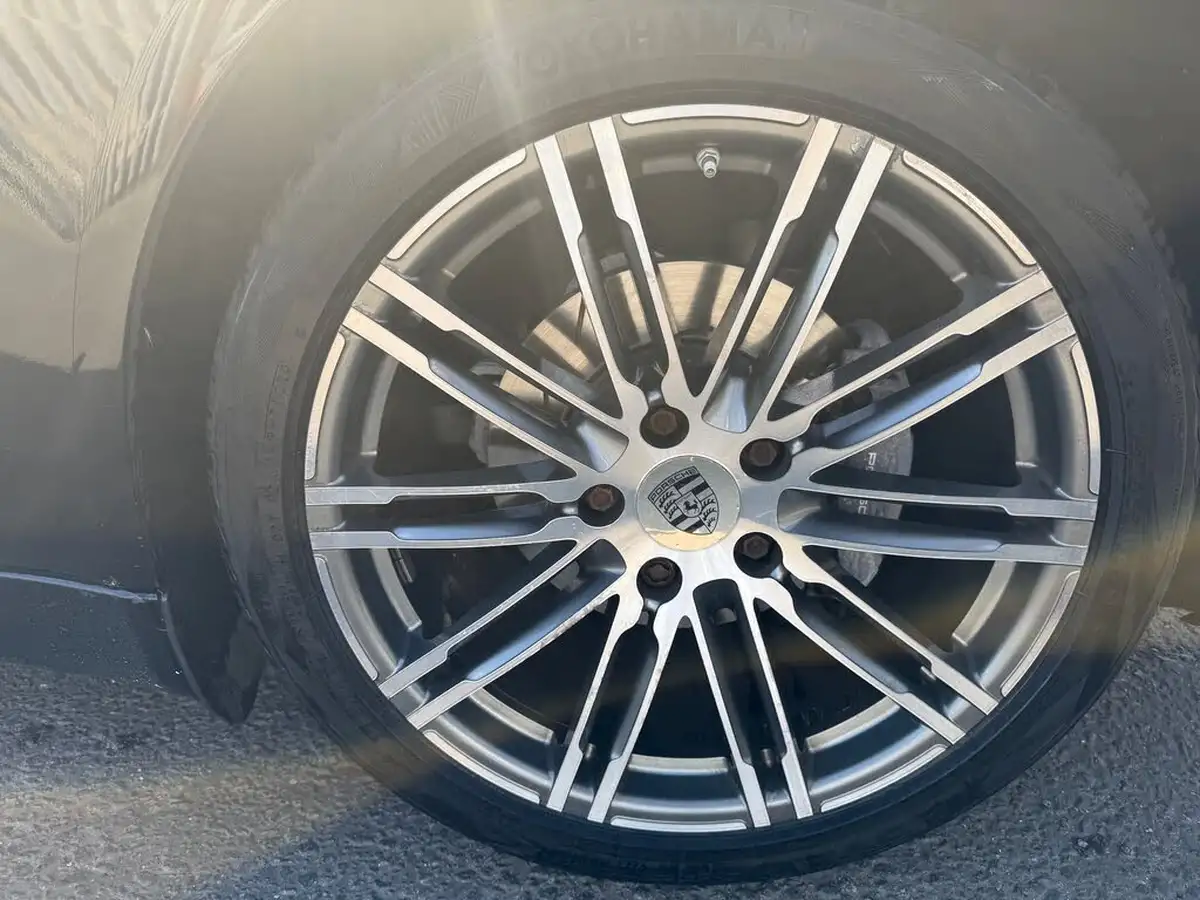 2014-porsche-panamera-30td-big-31