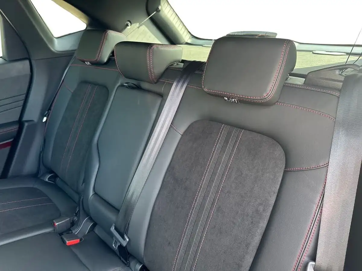 2025-ford-kuga-25t-st-line-243ps-phev-big-13