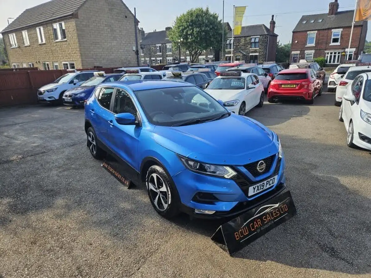2019-nissan-qashqai-15dci-acenta-premium-17in-alloys-dct-big-3