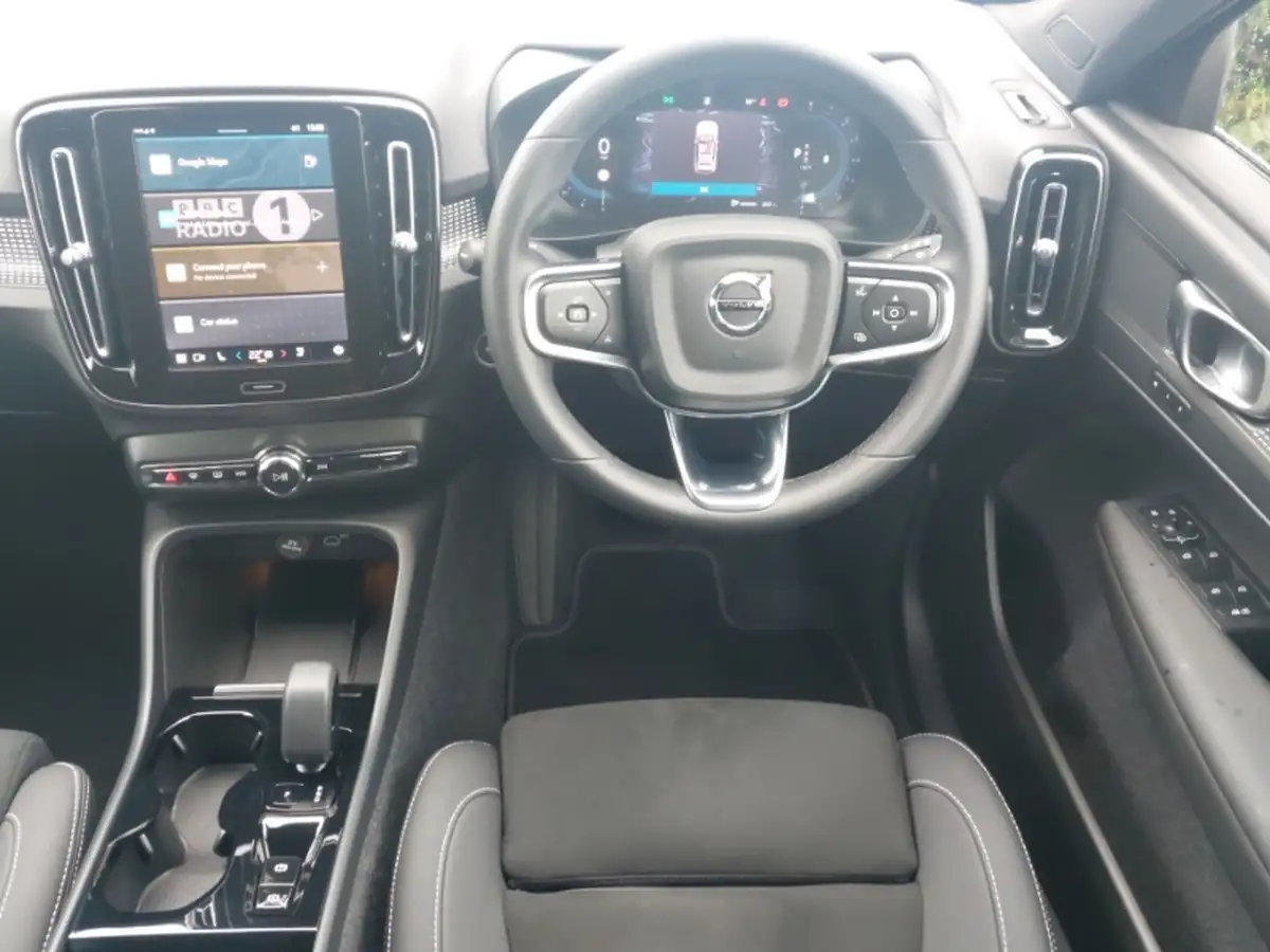 2024-volvo-xc40-20-b3-plus-big-6
