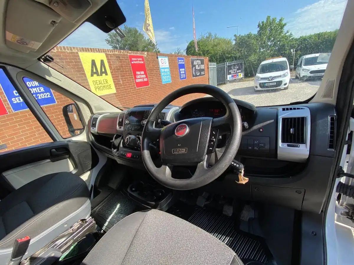 2017-fiat-ducato-20td-35-lh2-panel-big-8