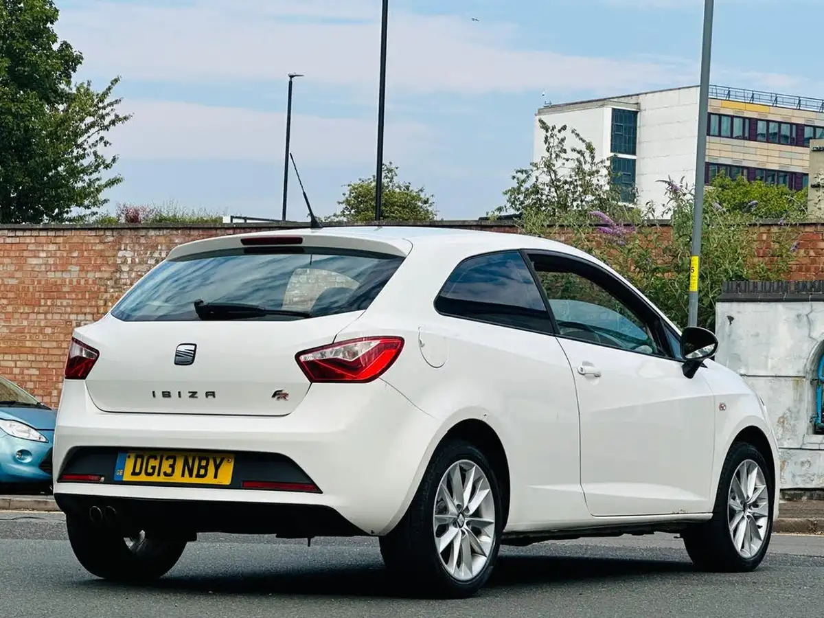 2013-seat-ibiza-20td-fr-143-cr-sportcoupe-hatchback-3d-big-12