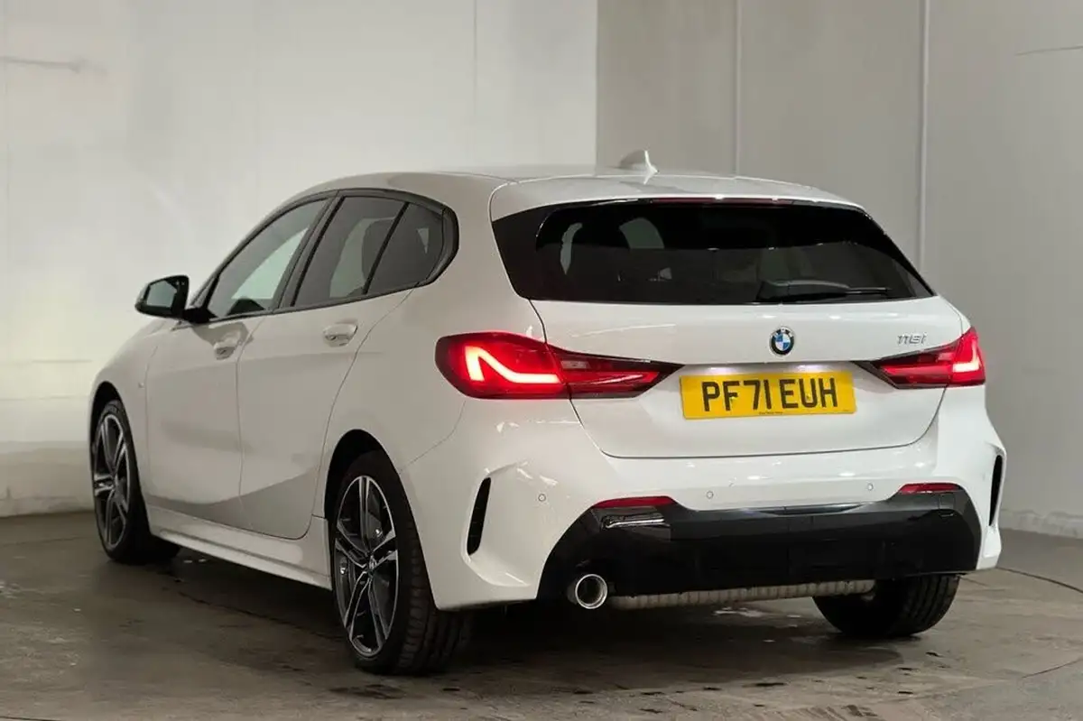 2021-bmw-1-series-big-22
