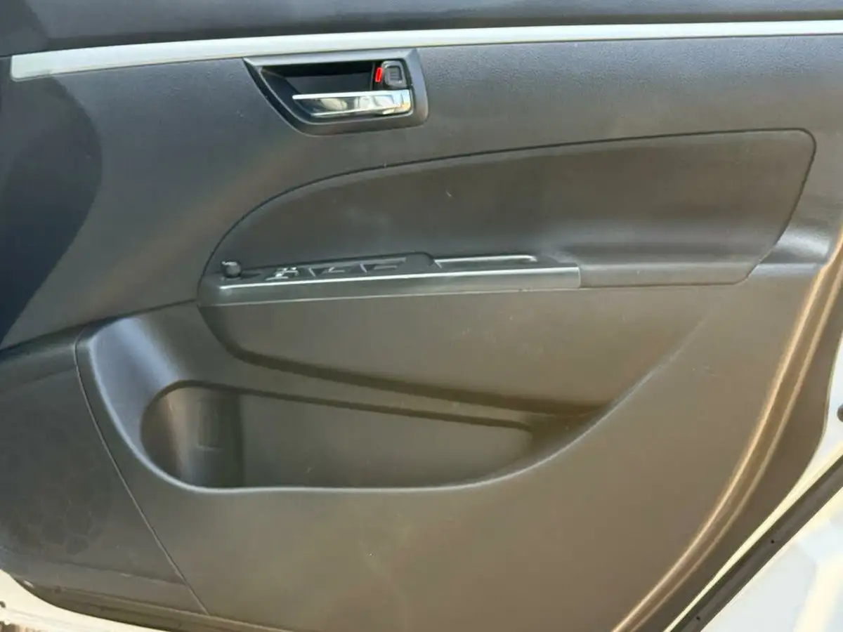 2011-suzuki-swift-12-sz4-5d-auto-big-30