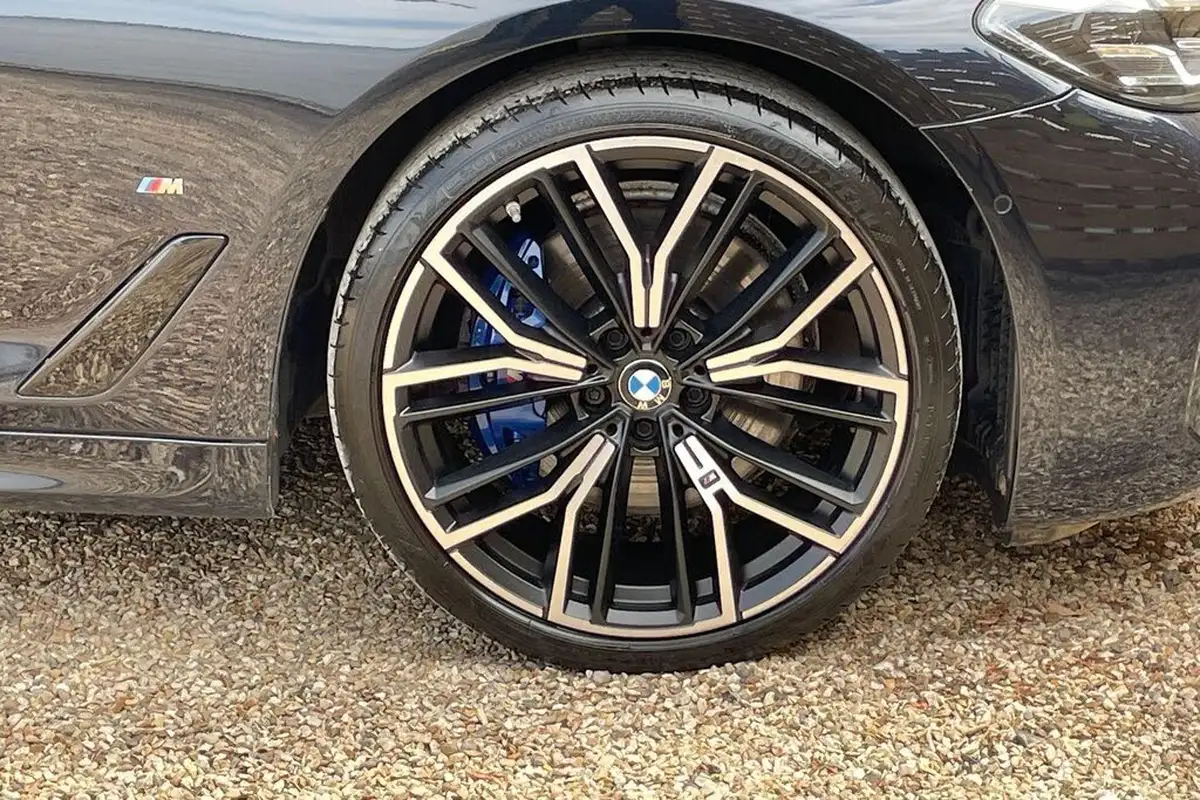 2021-bmw-5-series-20td-520d-m-sport-mht-touring-5d-big-9