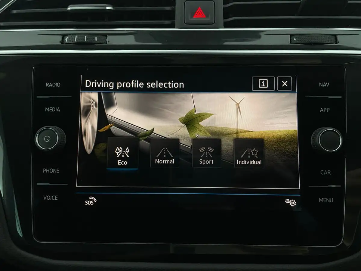 2021-volkswagen-tiguan-15-tsi-r-line-big-22