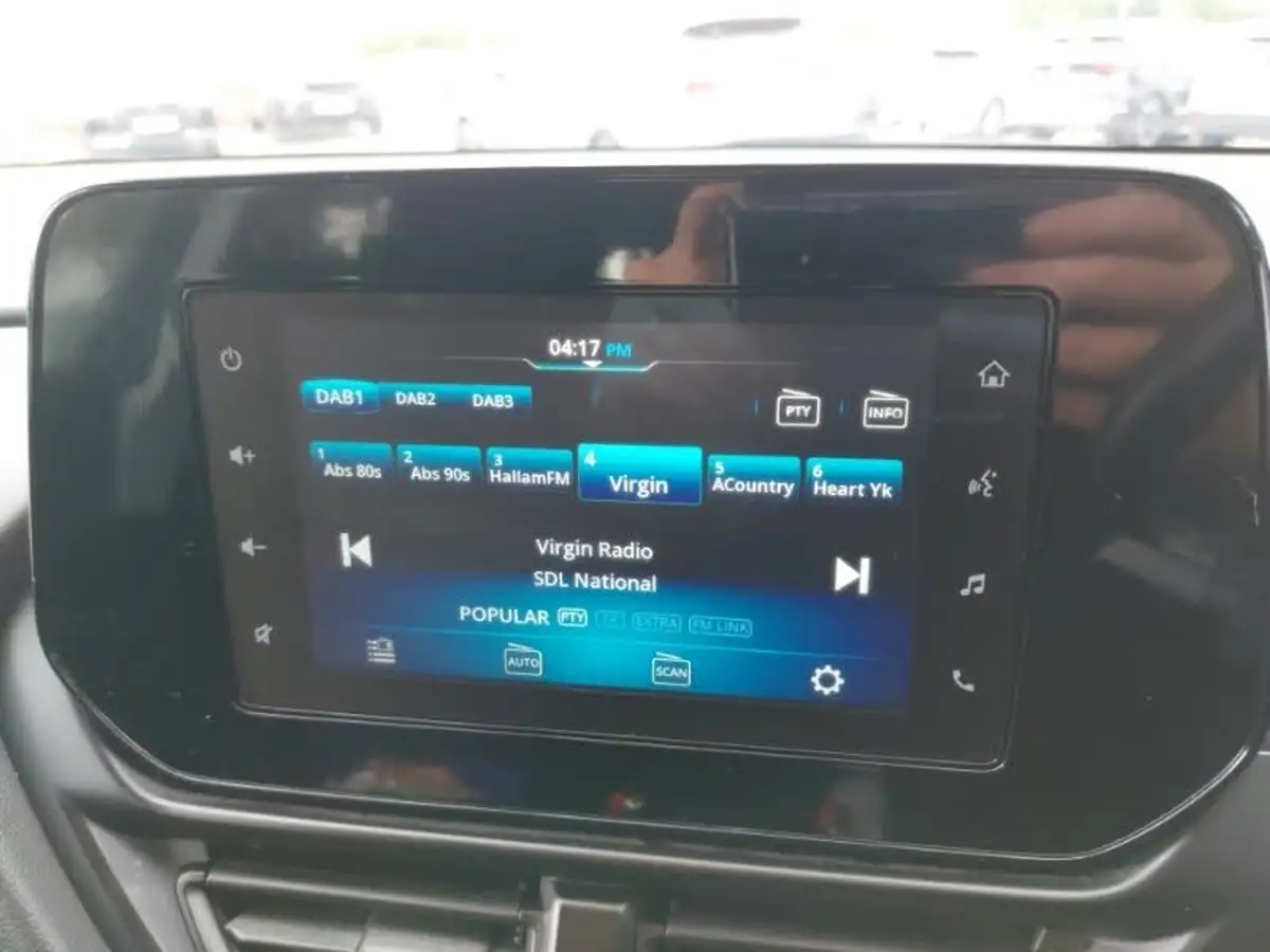 2023-suzuki-s-cross-14-boosterjet-motion-big-16
