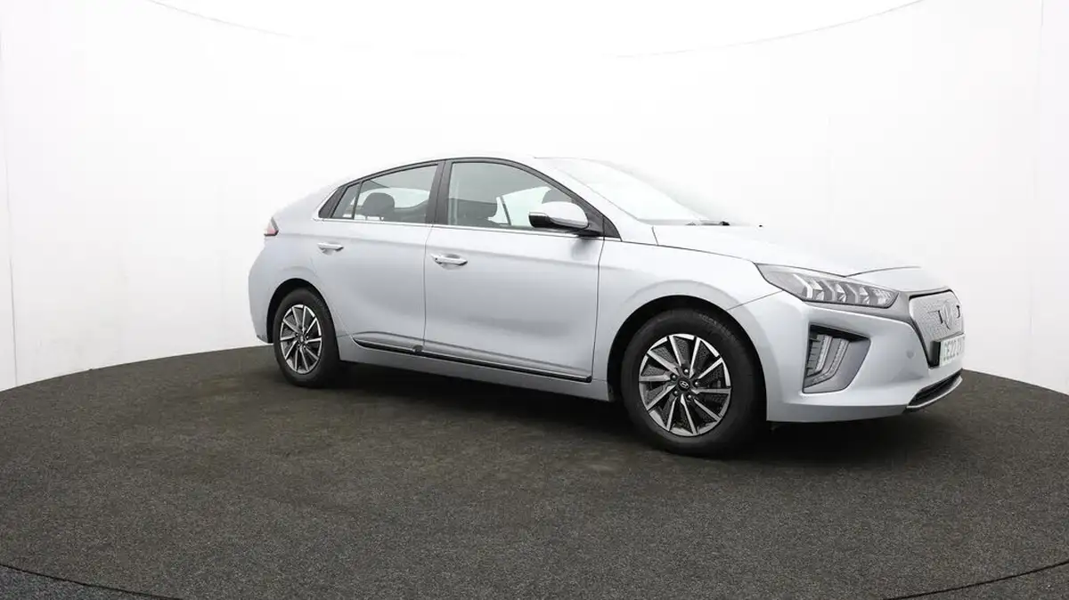 2022-hyundai-ioniq-e-premium-electric-big-41