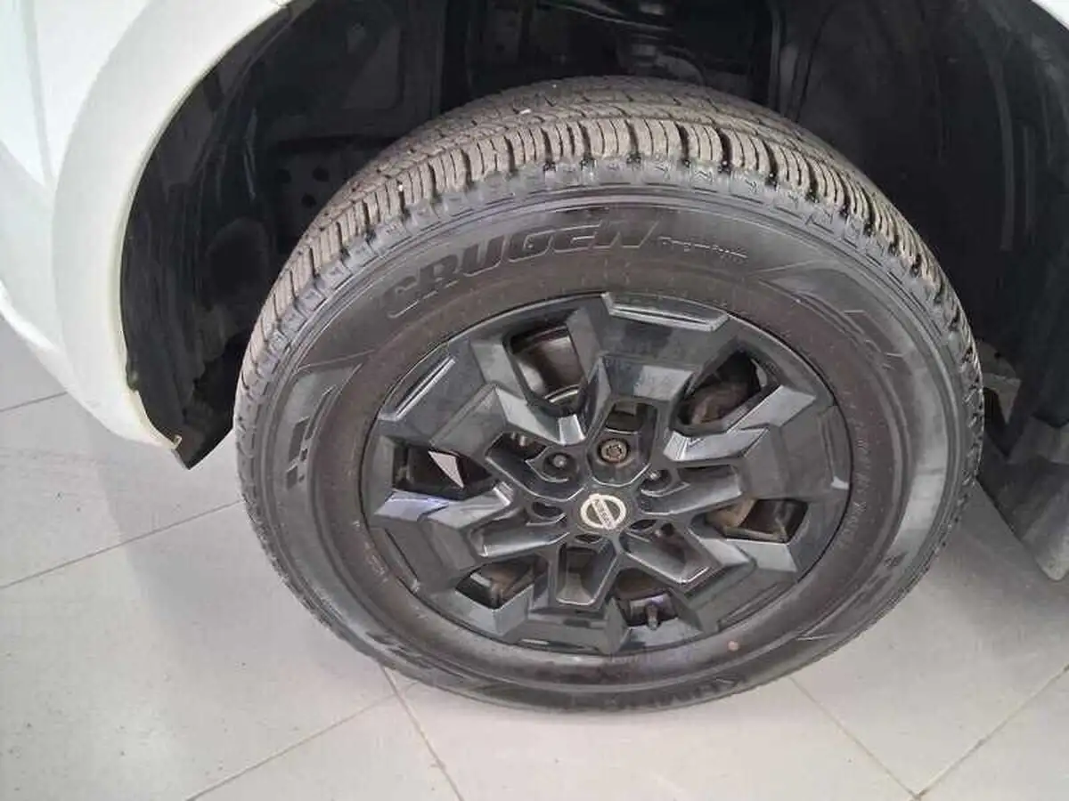2019-nissan-navara-23dci-tt-n-guard-8-navileathersunroof-auto-big-6