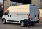 2019-peugeot-boxer-20-bluehdi-335-l2-h2-small-4