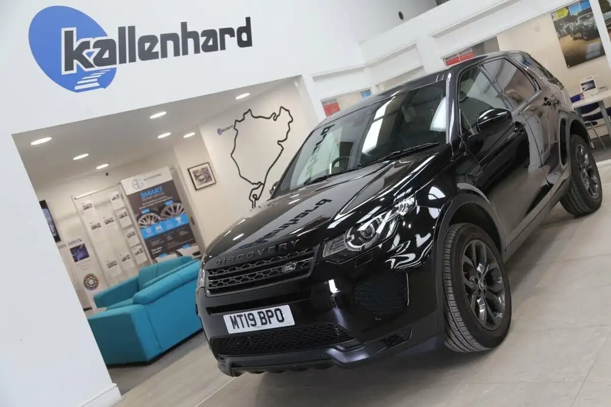 2019-land-rover-discovery-sport-20td4-landmark-big-11