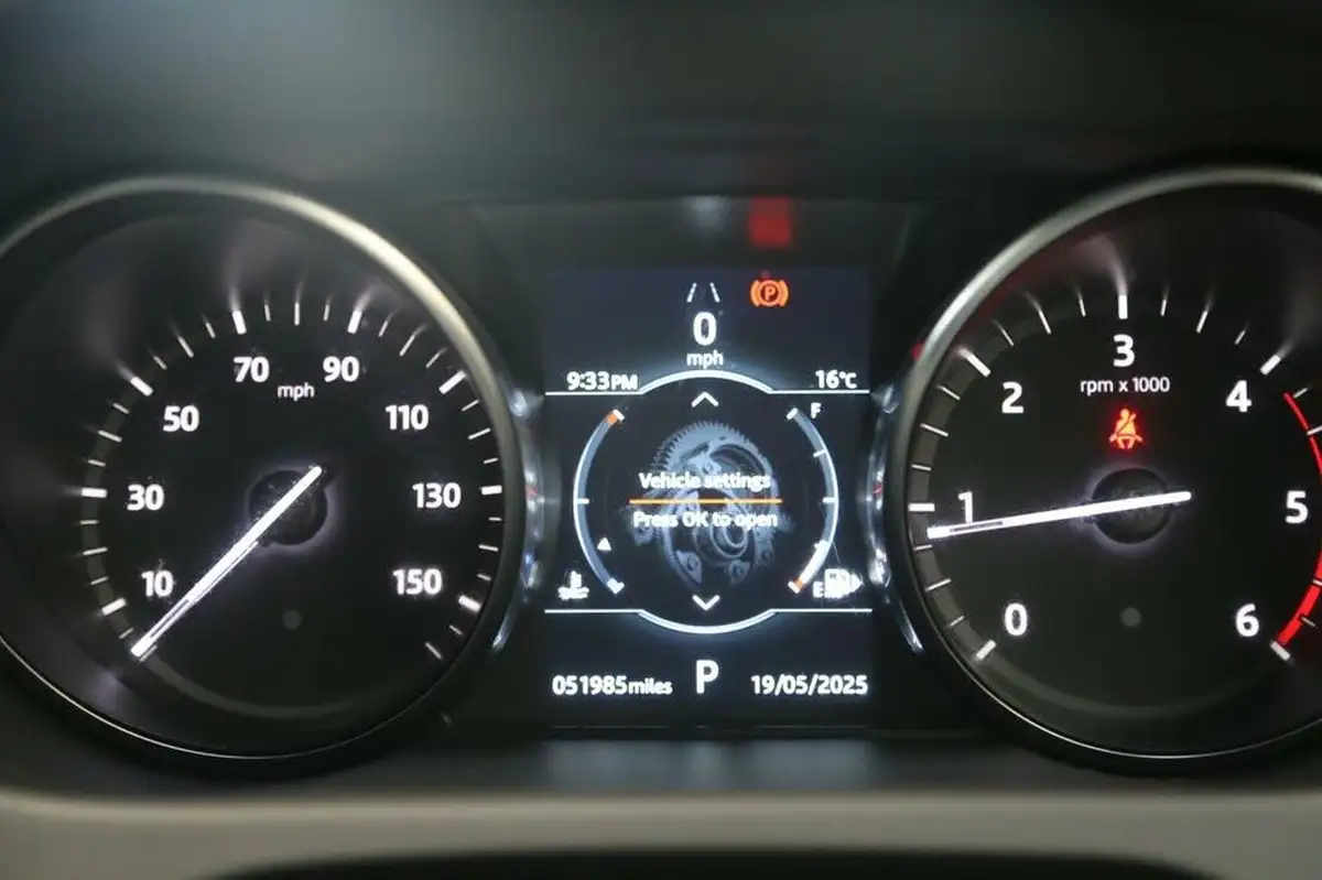 2019-land-rover-discovery-sport-20td4-landmark-big-59