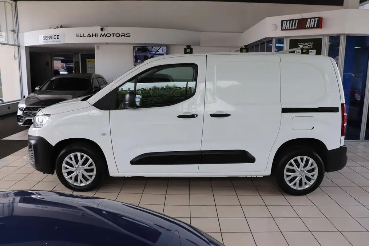 2020-citroen-berlingo-15bluehdi-1000-enterprise-100pseu6dt-e-ss-panel-big-4