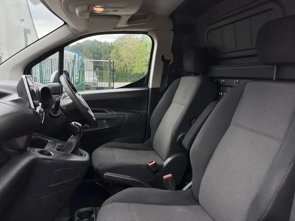 2019-vauxhall-combo-16cdti-le-nav-2300-l2h1-big-8