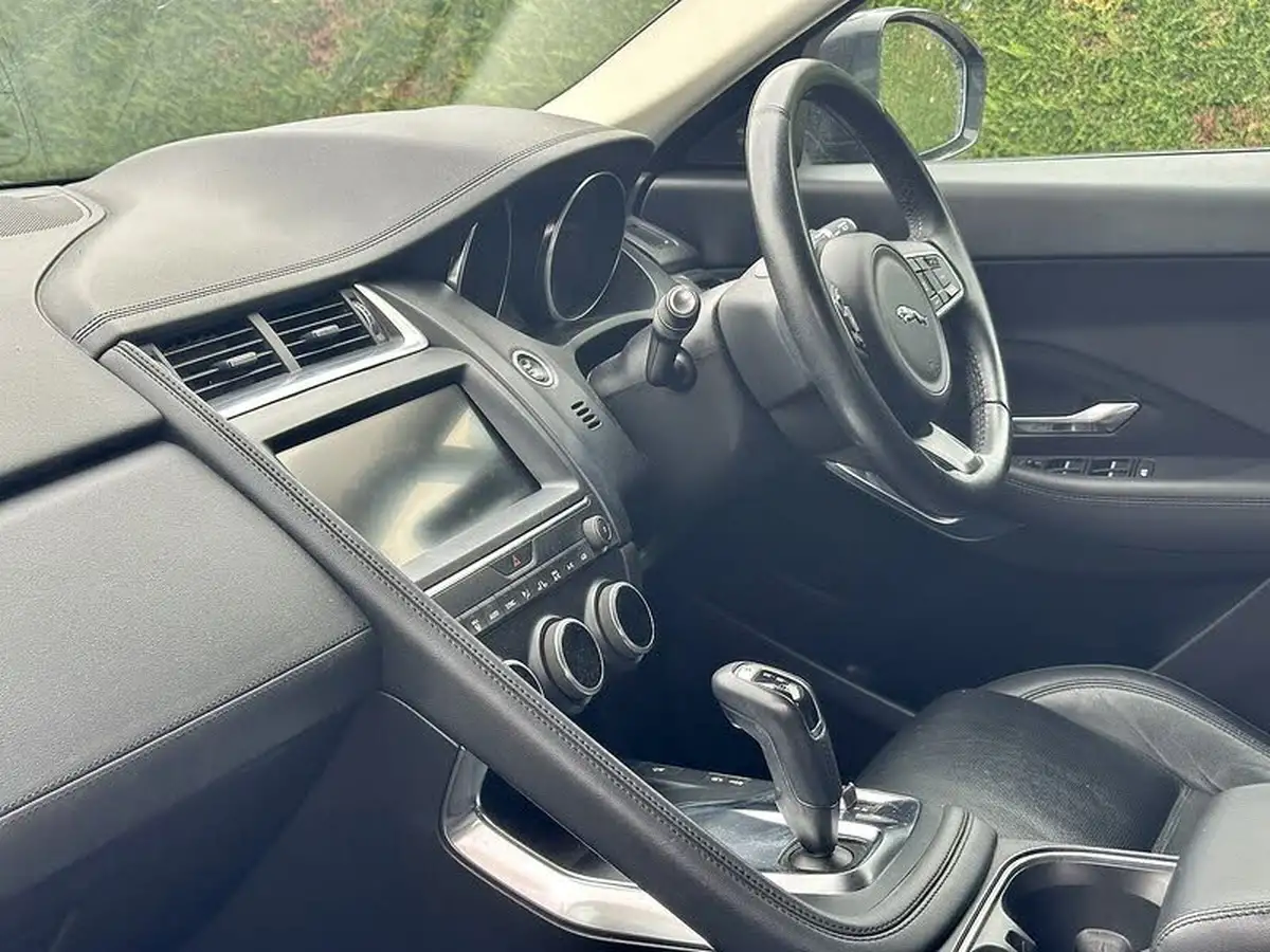 2018-jaguar-e-pace-20-i4-s-ss-big-24
