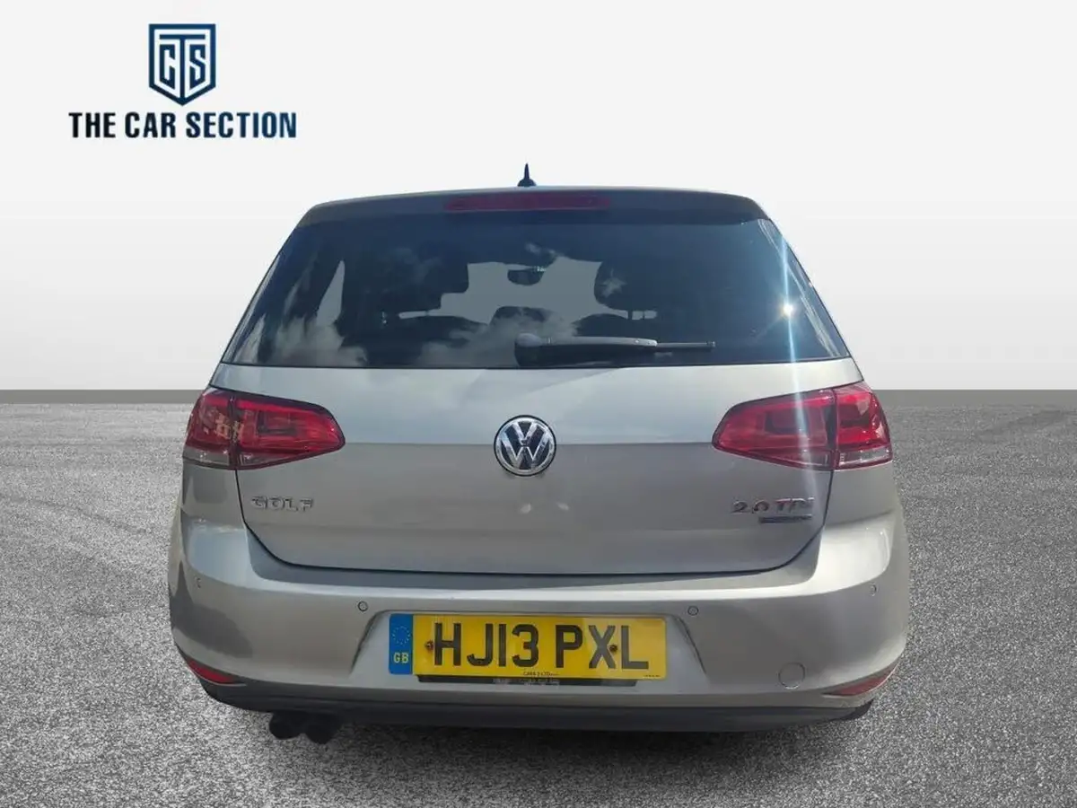 2013-volkswagen-golf-20tdi-gt-ss-hatchback-5d-big-5