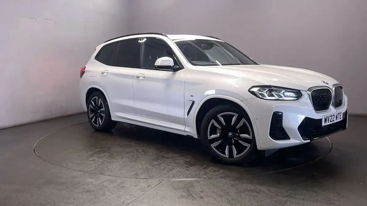 2022-bmw-ix3-e-m-sport-big-0