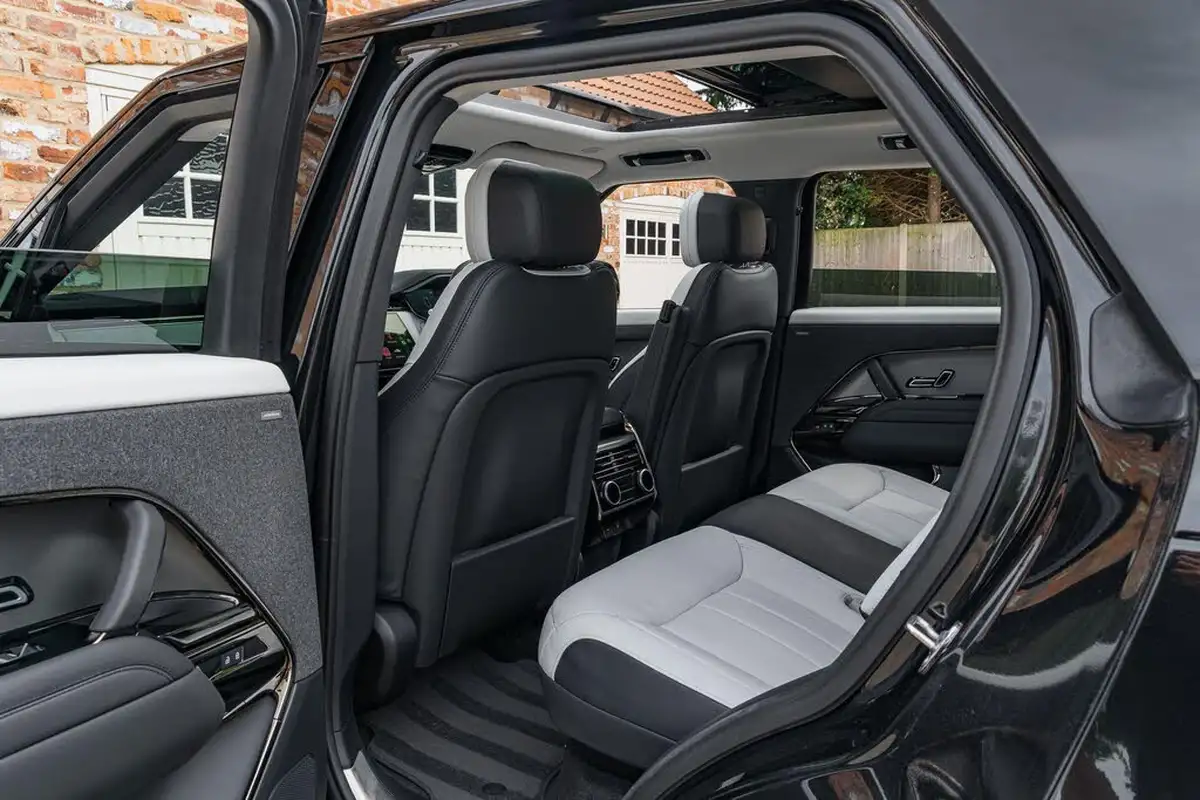 2024-land-rover-range-rover-sport-30-p460e-dynamic-se-big-27