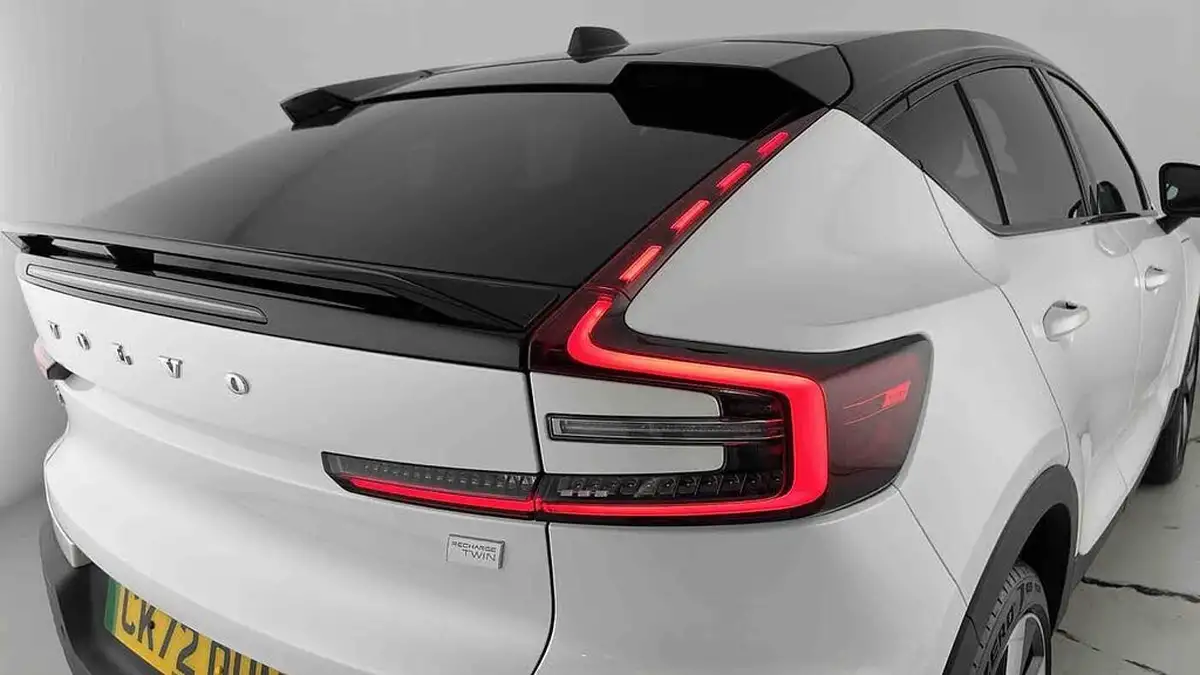 2022-volvo-c40-e-twin-recharge-pro-big-27