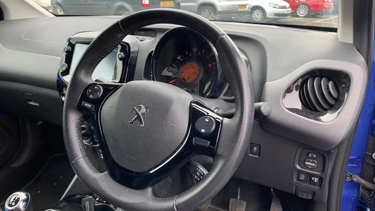2021-peugeot-108-10-allure-hatchback-5d-big-20