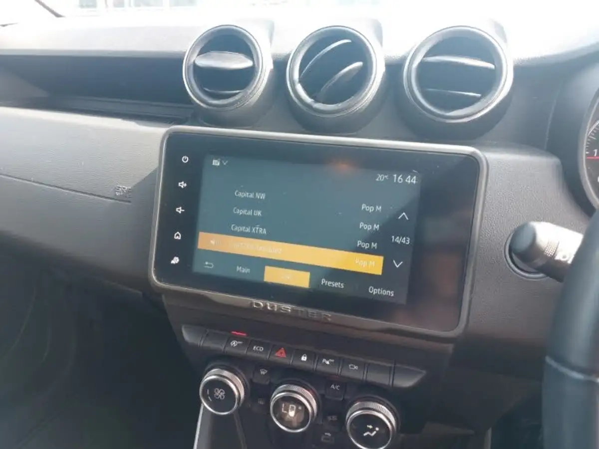 2022-dacia-duster-13-tce-prestige-130bhp-big-18