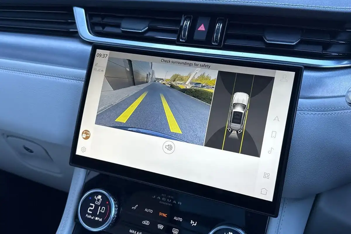 2022-jaguar-f-pace-20-p250-r-dynamic-se-big-4