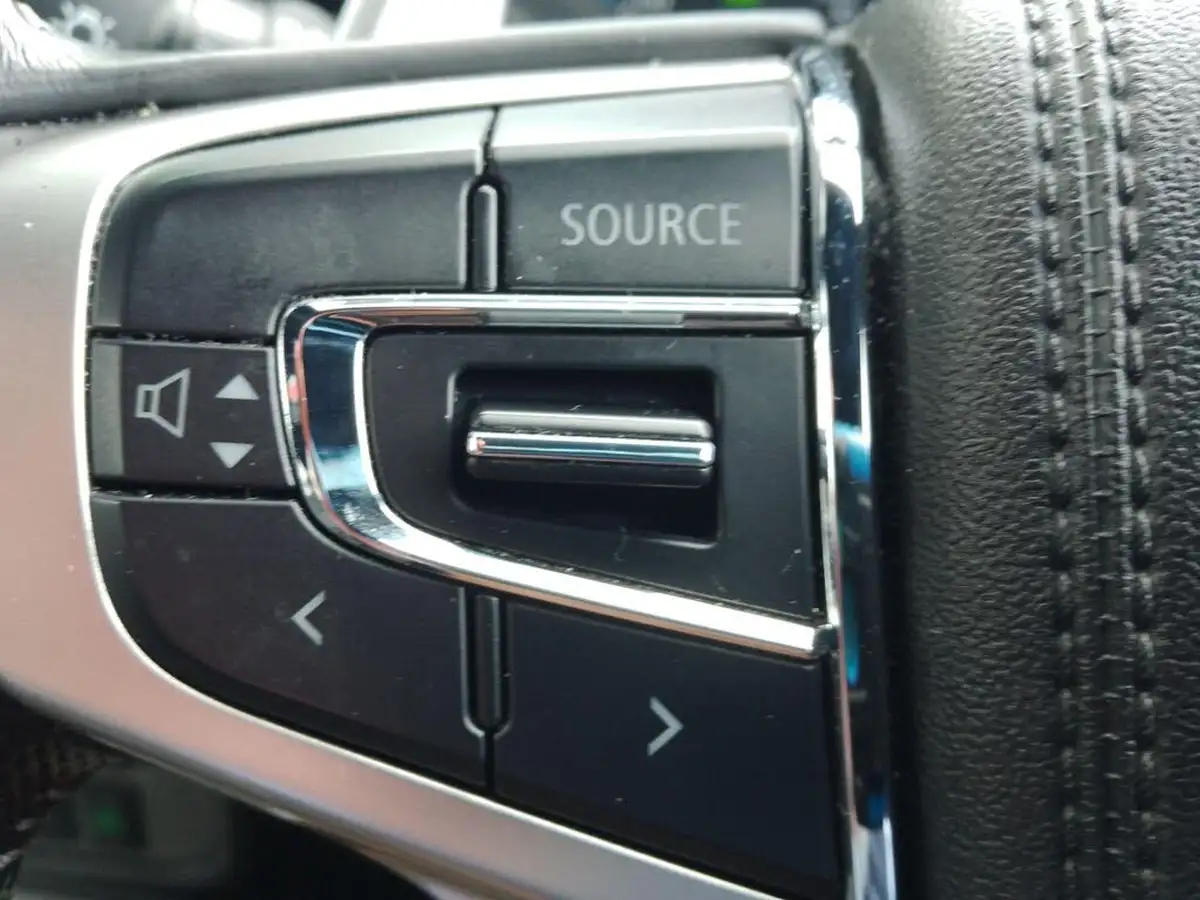 2019-mitsubishi-outlander-24-dynamic-phev-big-22
