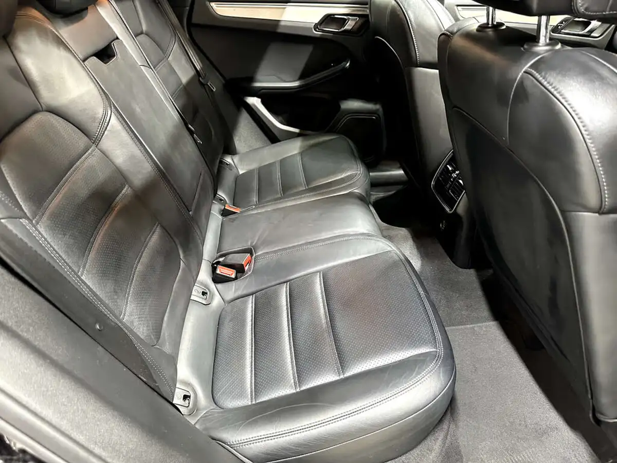 2016-porsche-macan-30-gts-big-60