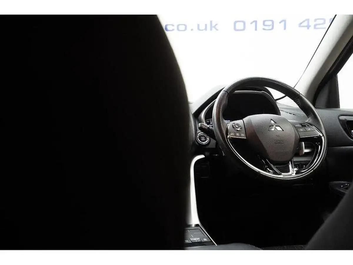 2018-mitsubishi-eclipse-cross-15-3-4wd-auto-big-35