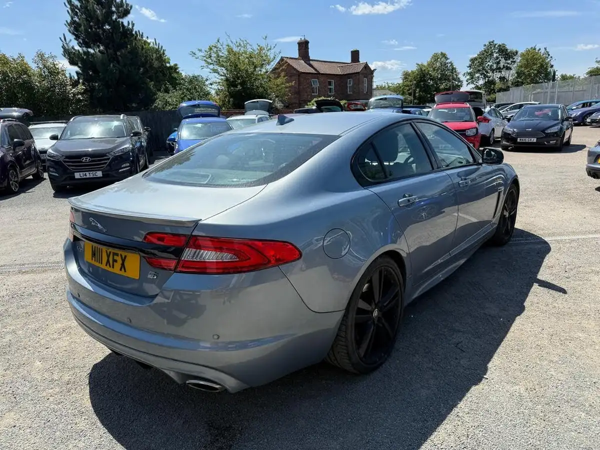 2013-jaguar-xf-30td-s-premium-luxury-ss-saloon-4d-auto-big-7