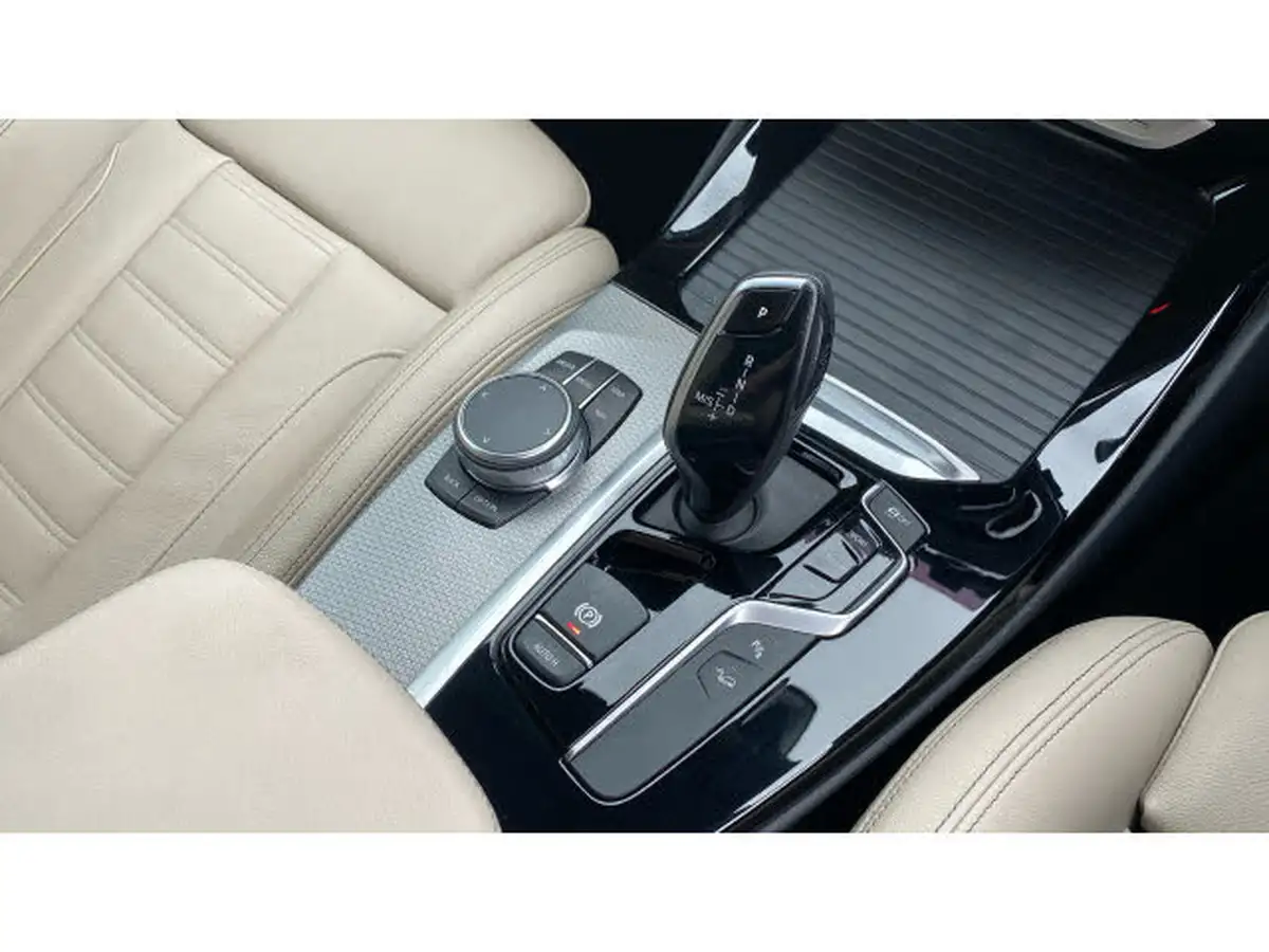 2019-bmw-x3-30td-m40d-big-9