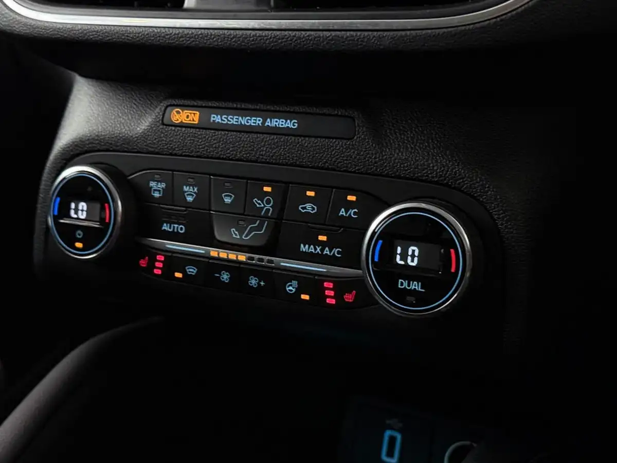 2020-ford-focus-15t-titanium-x-hatchback-big-42