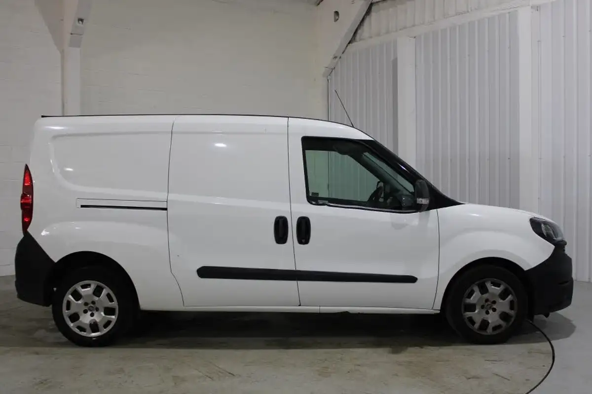 2021-fiat-doblo-cargo-16td-l2h1-maxi-tecnico-105bhpeu6dt-panel-van-big-1