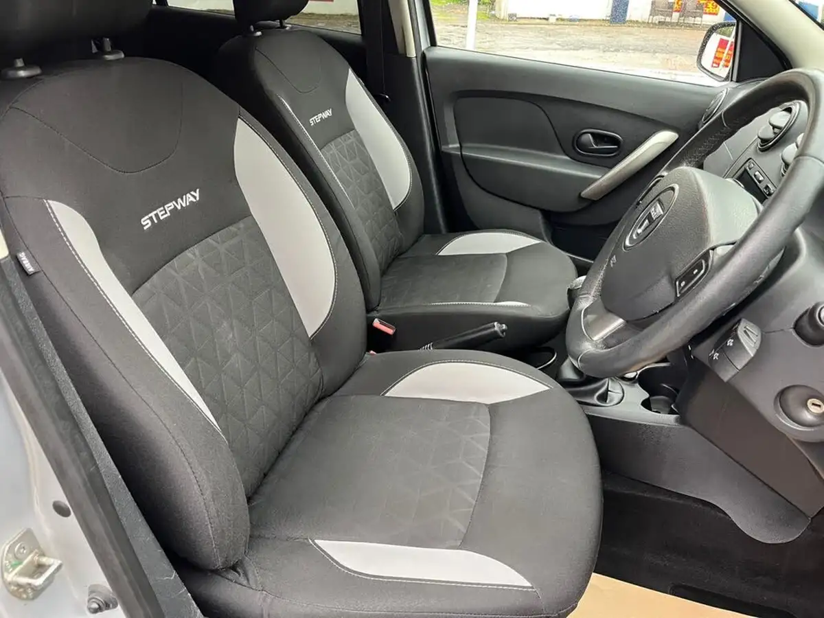 2014-dacia-sandero-stepway-15d-laureate-big-8