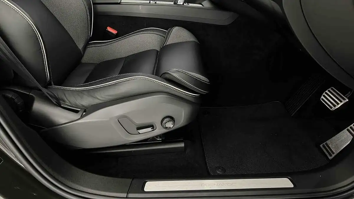 2022-volvo-xc60-20-t6-r-design-350bhp-plug-in-hybrid-big-32