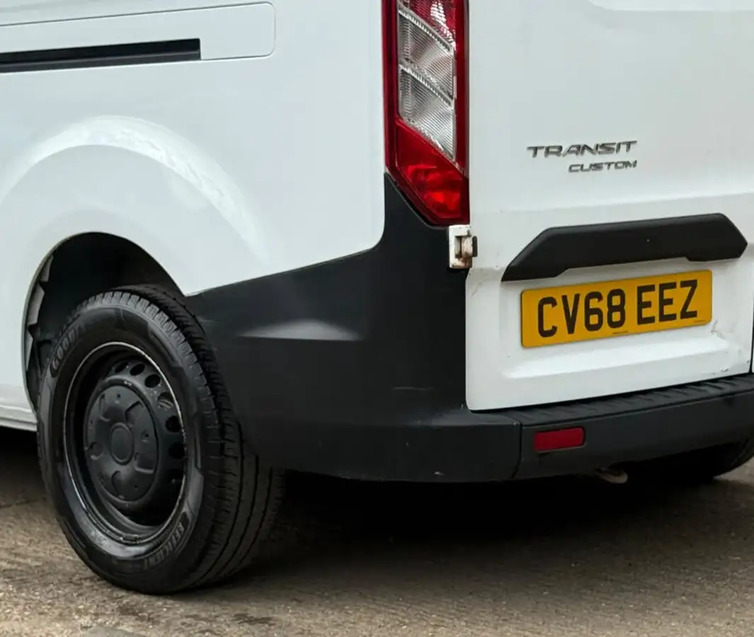 2018-ford-transit-custom-20tdci-300-l2h1-105pseu6-panel-van-big-25