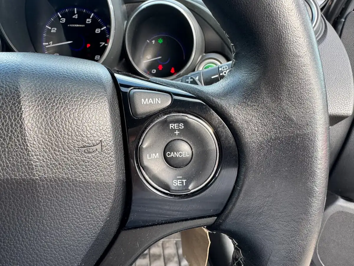 2016-honda-civic-18-i-vtec-se-plus-navi-hatchback-auto-big-20
