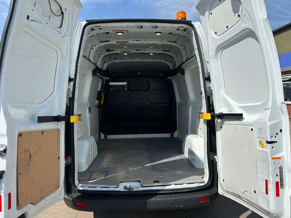 2017-ford-transit-custom-20tdci-290-l2h2-105pseu6-big-8