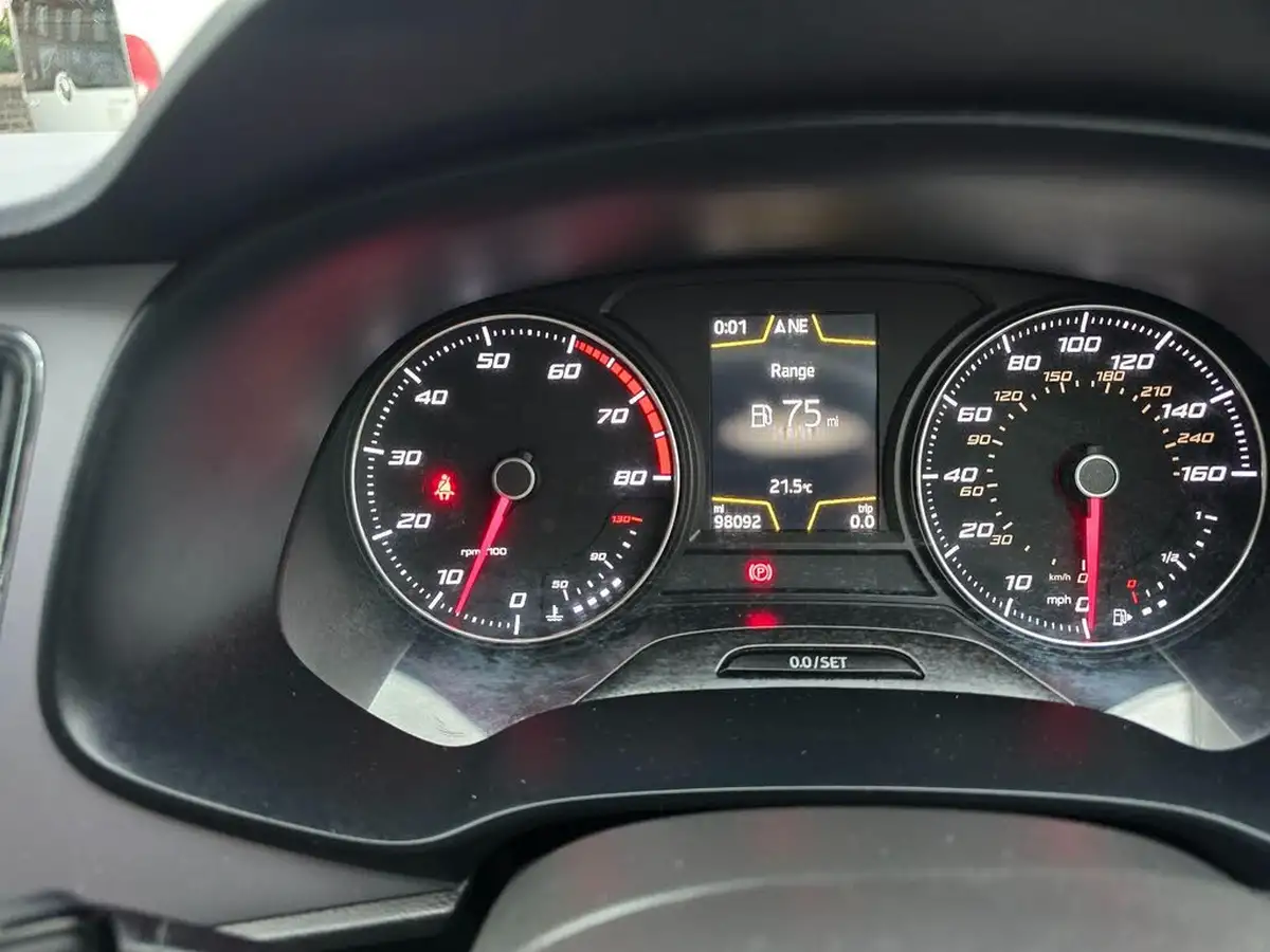 2017-seat-leon-12-tsi-se-dynamic-technology-hatchback-big-27