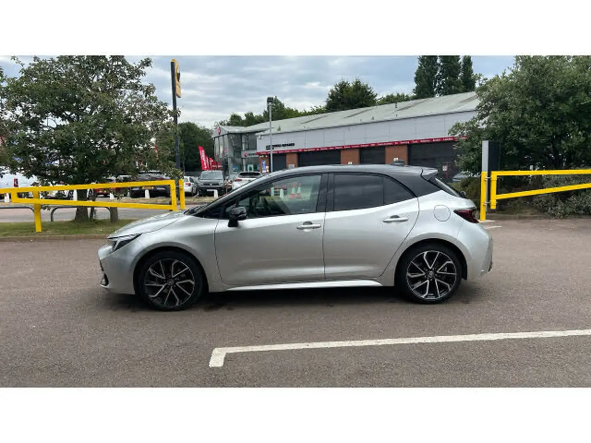 2023-toyota-corolla-20-vvt-i-excel-193bhp-hatchback-big-16
