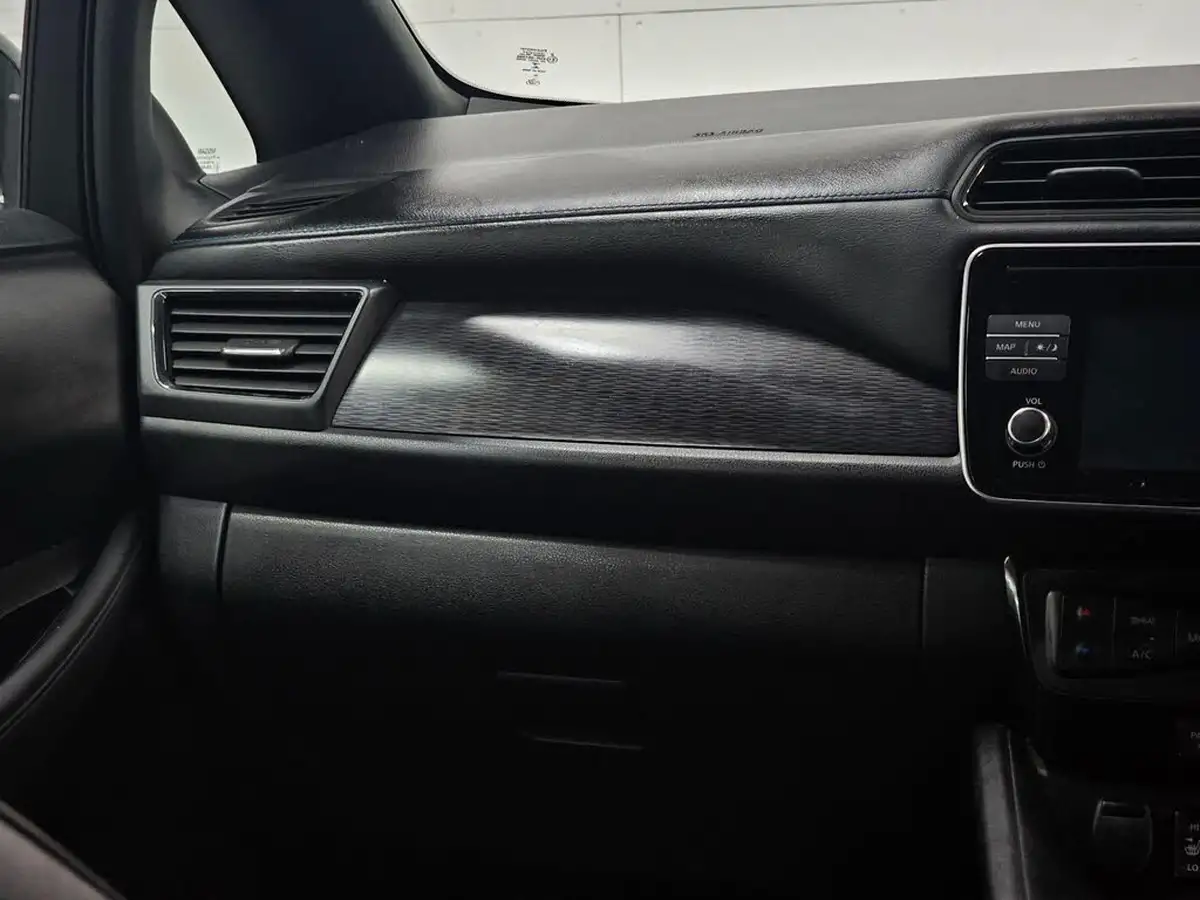2019-nissan-leaf-e-n-connecta-big-26