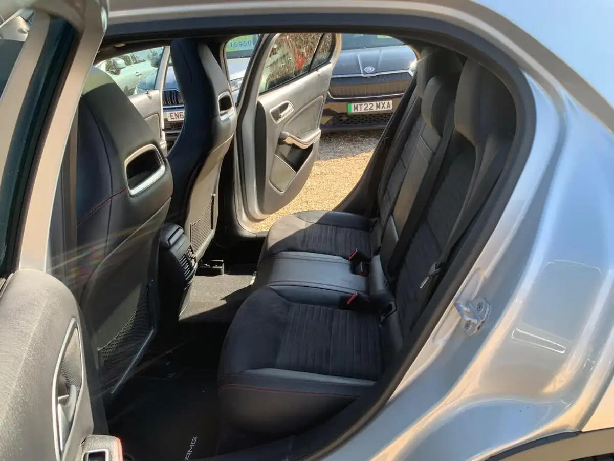 2015-mercedes-benz-gla-class-21cdi-amg-line-168bhp-premium-plus-4matic-big-40