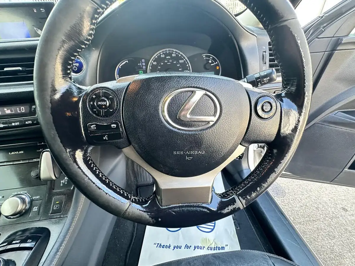 2016-lexus-ct-200h-18-advance-plus-big-30