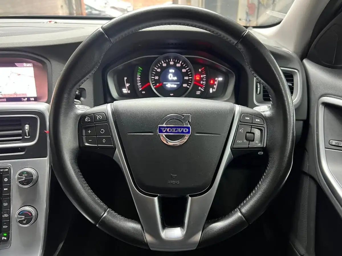 2018-volvo-v60-20td-d2-se-geartronic-big-9