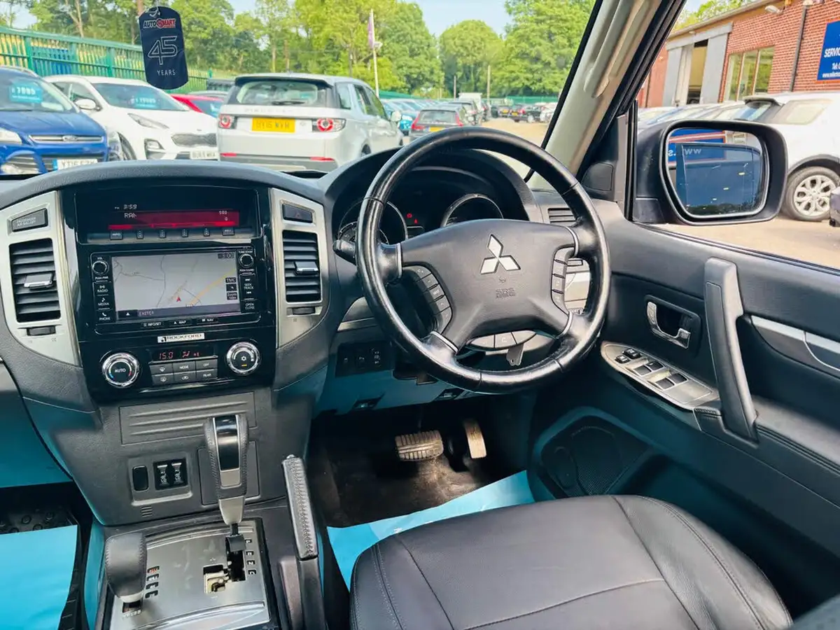 2018-mitsubishi-shogun-32td-sg3-big-21