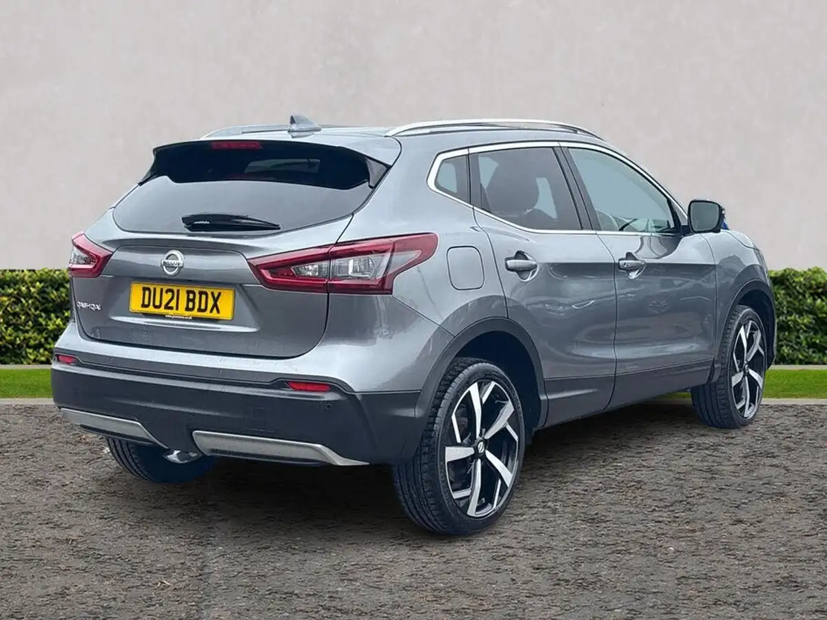 2021-nissan-qashqai-13-dig-t-n-motion-160ps-auto-big-2
