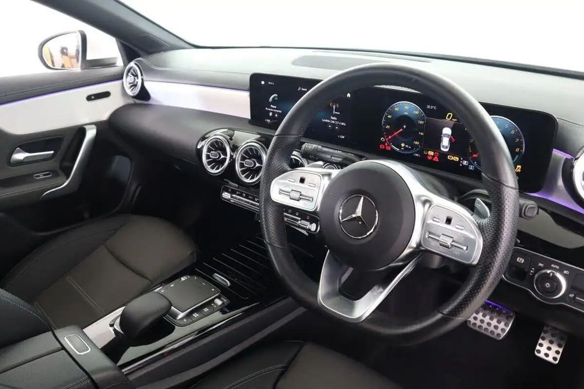 2022-mercedes-benz-cla-13-cla-250e-amg-line-premium-plus-night-edition-coupe-4d-big-11