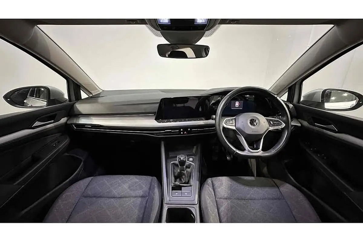 2022-volkswagen-golf-20tdi-life-hatchback-big-1