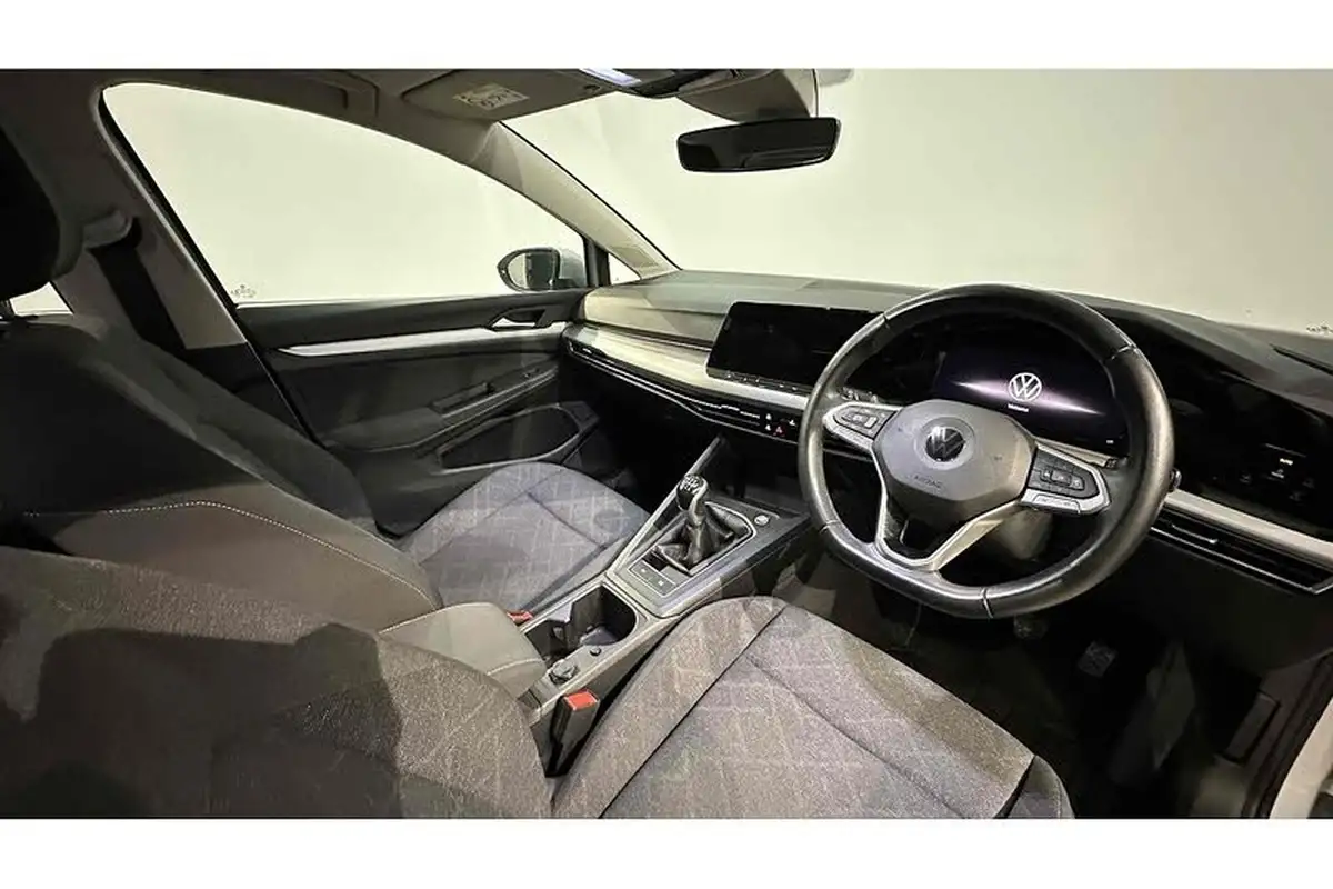2022-volkswagen-golf-20tdi-life-hatchback-big-25