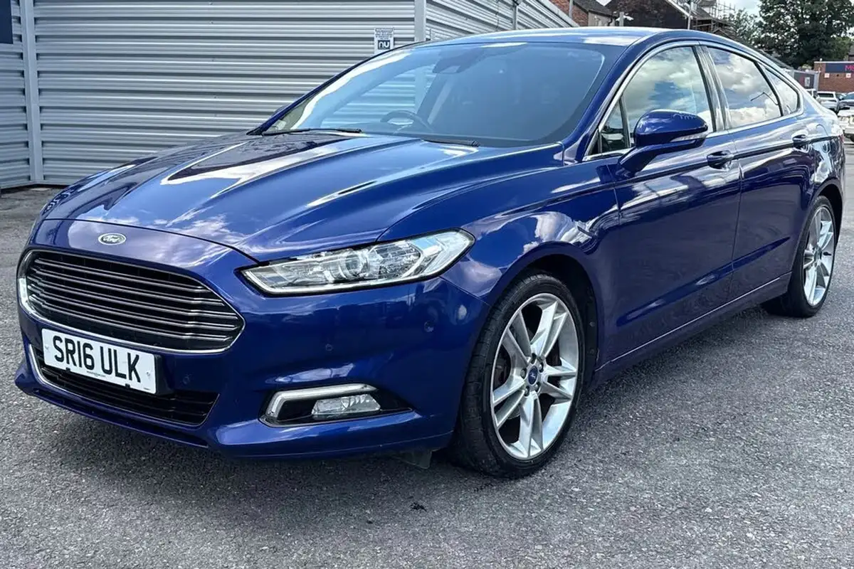 2016-ford-mondeo-20tdci-titanium-180ps-hatchback-big-39
